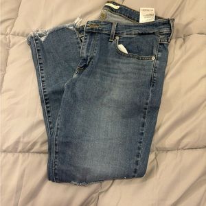 Levi 711 Skinny Jean